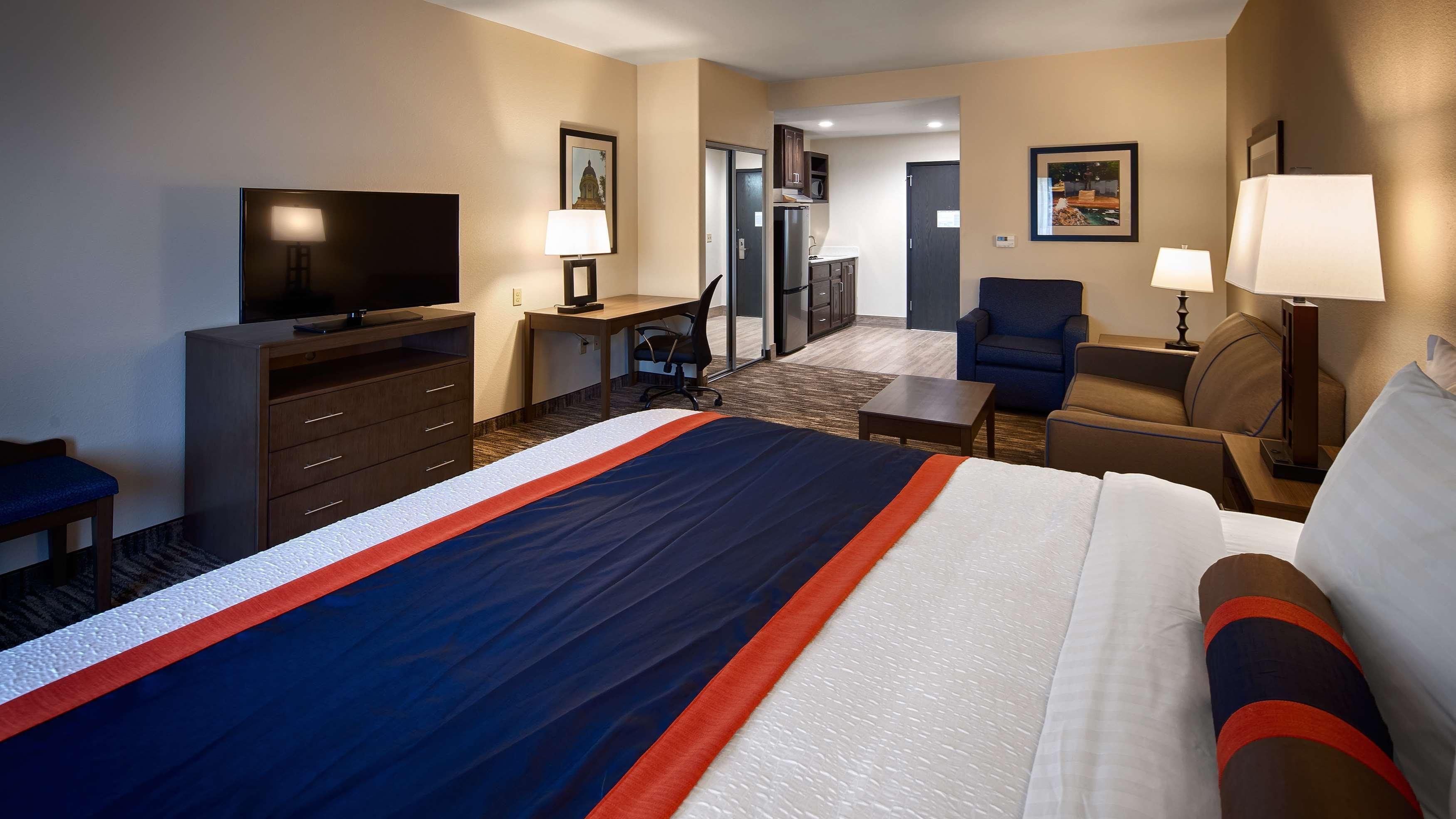 Best Western Plus Ardmore Inn & Suites מראה חיצוני תמונה
